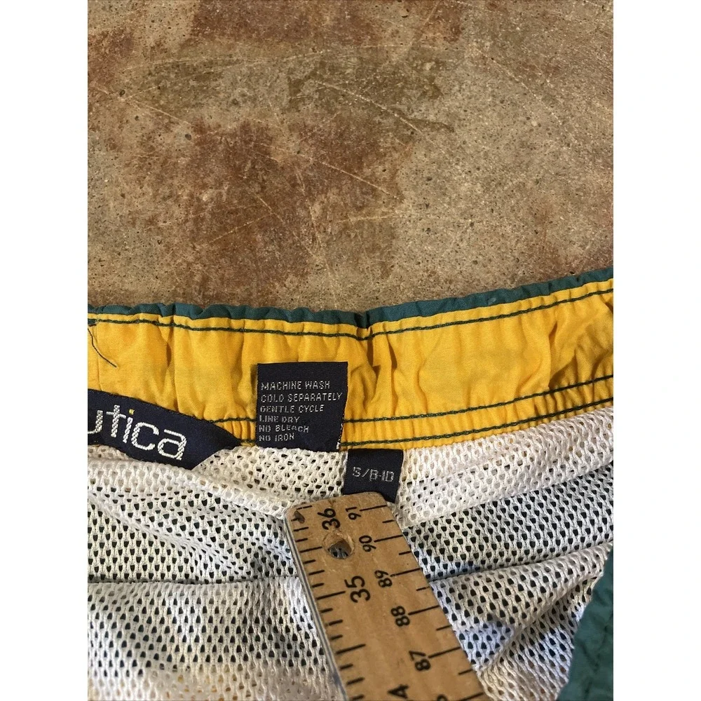 Vintage Nautica Boys S 8-10 Solid Green Nylon Mesh Lined Swim Trunks‎ Logo